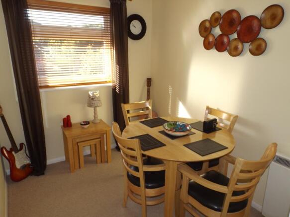 Bedroom 2/ Dining Ro
