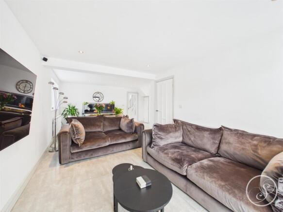 3 bed Detached for sale Image 10