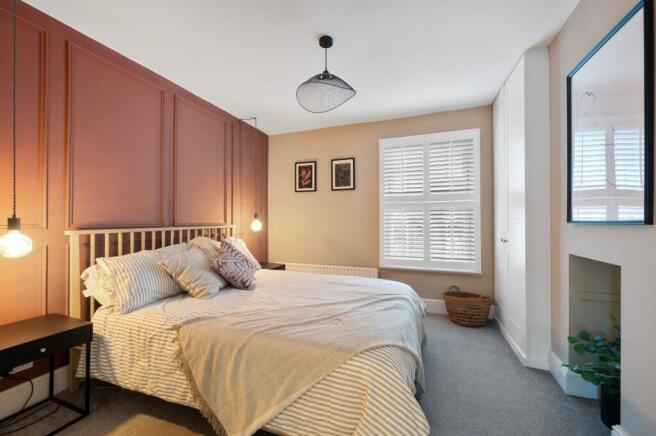 New Road, Weybridge, KT13 photo 4