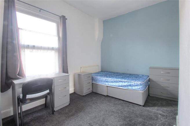 2 bed Terraced for sale Image 8