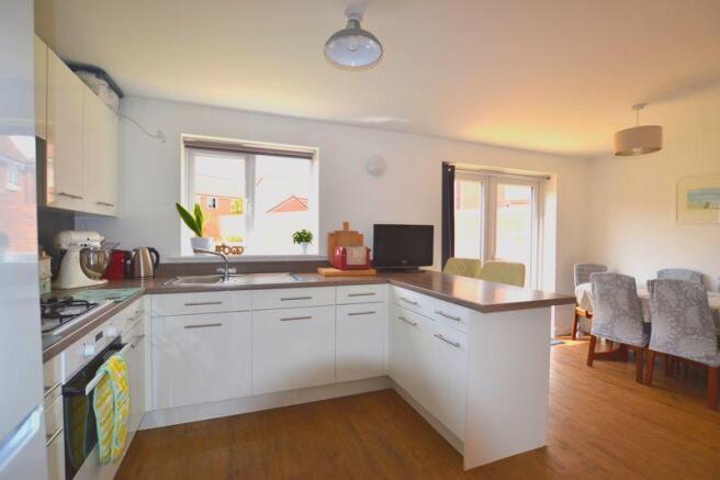 Kitchen/dining...