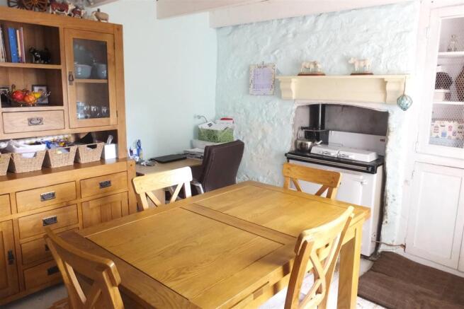 Dining Room 2.JPG