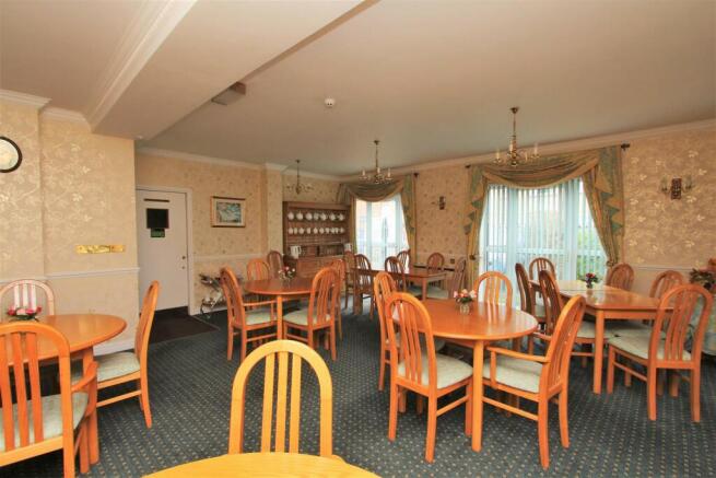DINING ROOM.JPG