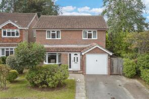 14 Squirrels Wood, Chestnut Walk, Pulborough RH20 1AW