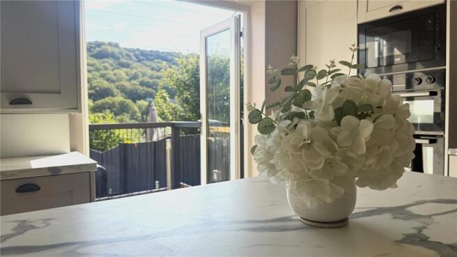 3 bed Terraced for sale Image 3