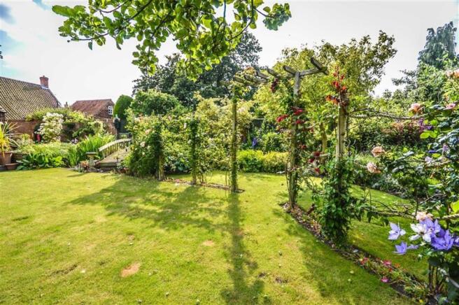 GARDENS FIVE