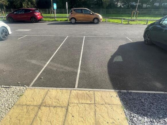 PARKING.jpg