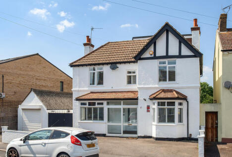 Wood Street, Mitcham, CR4