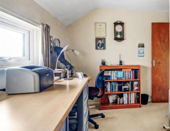 3 bed Terraced for sale Image 8