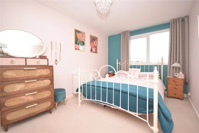 2 bed Apartment for sale Image 6