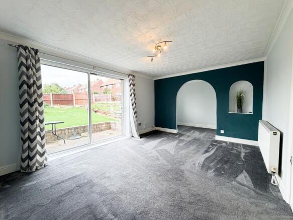 3 bed Semi-Detached for sale Image 4