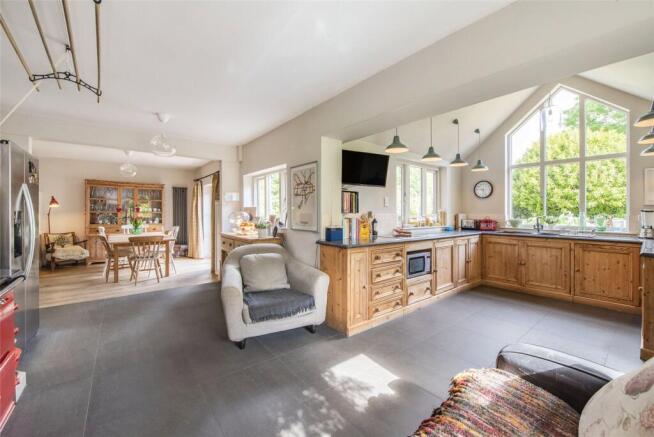 Kitchen/Breakfast Rm