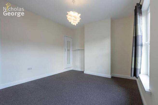 Earls Court Rd 52 bed 1b 25.jpg