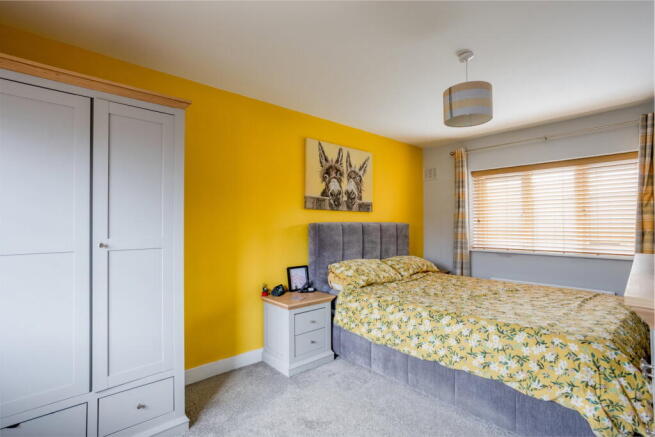 3 bed Semi-Detached for sale Image 12
