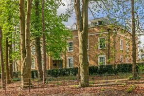 11, Langham Place, Winchester SO22 5TN