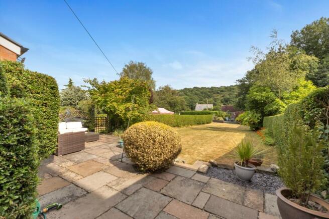 4 bed Semi-Detached for sale Image 4
