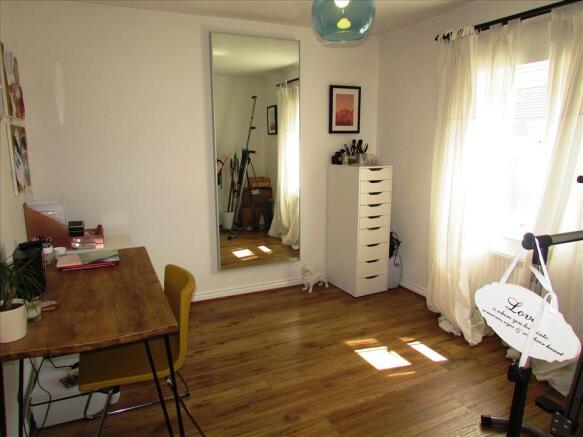 BEDROOM 2