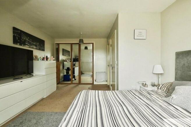 3 bed Semi-Detached for sale Image 11