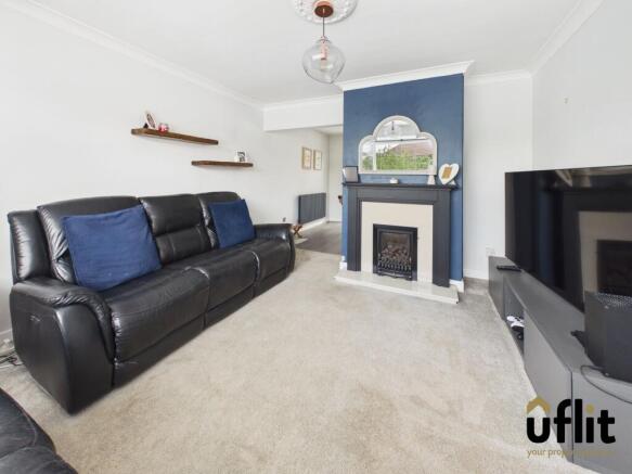 3 bed Semi-Detached for sale Image 2