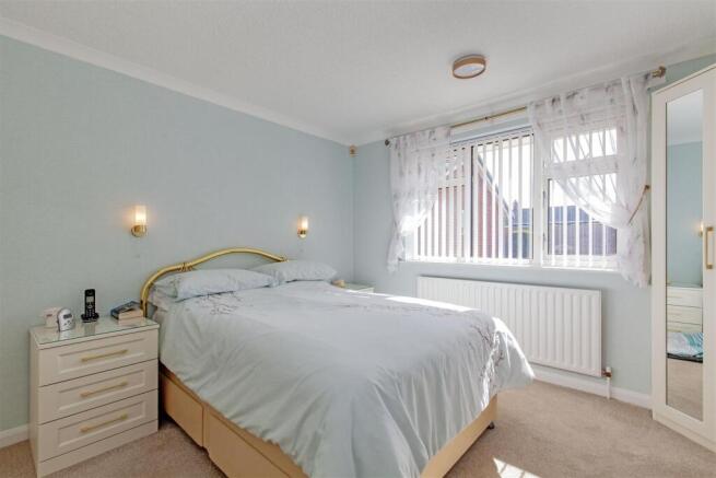Bedroom 1-1.jpg
