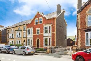 Flat 2, The Elms, East Street, Rhayader LD6 5EA