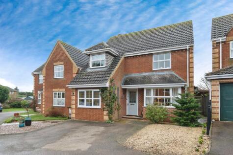Wild Cherry Close, Woodford Halse, Daventry