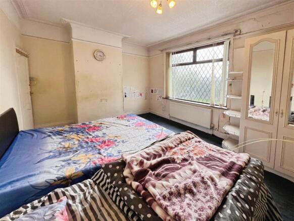 4 bed Terraced for sale Image 10