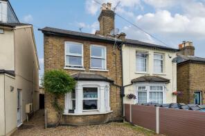 125, Vicarage Road, Sunbury-on-thames TW16 7QB