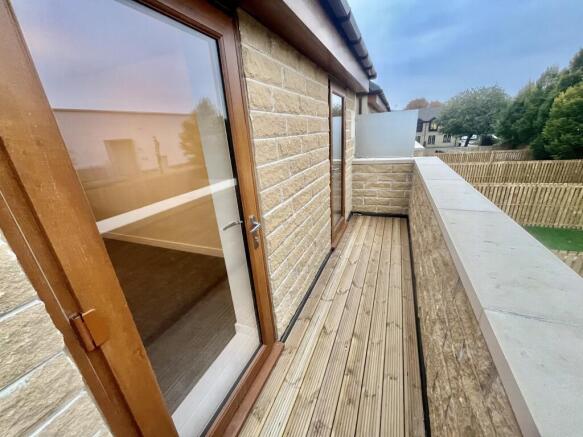 4 bed Semi-Detached to rent Image 12
