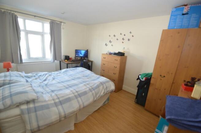4 bed Terraced to rent Image 4
