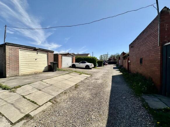 3 bed Terraced for sale Image 8