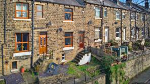 316, Vicarage Road, Longwood, Huddersfield HD3 4HJ