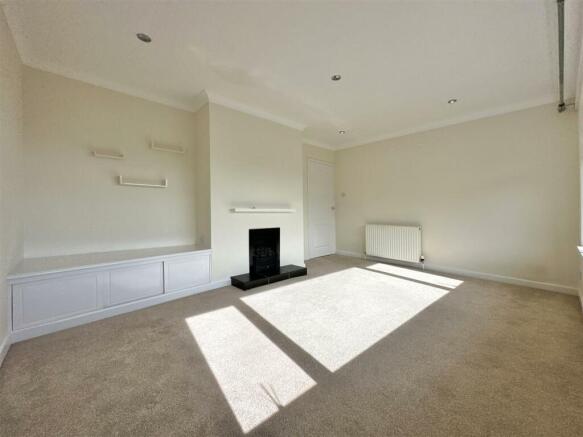 Living Room 2.jpg