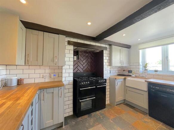 Kitchen (3).jpeg