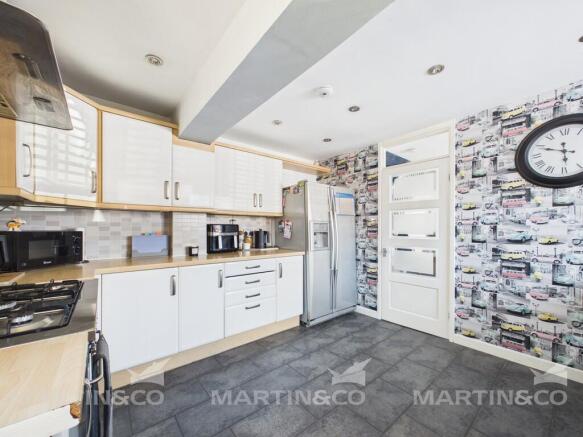 2 bed Semi-Detached for sale Image 9
