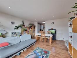 Flat 39, Central House, Cambridge Road, Barking IG11 8NZ