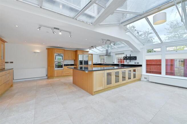 Kitchen / Dining