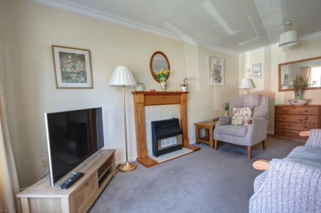 2 bed Semi-Detached for sale Image 5
