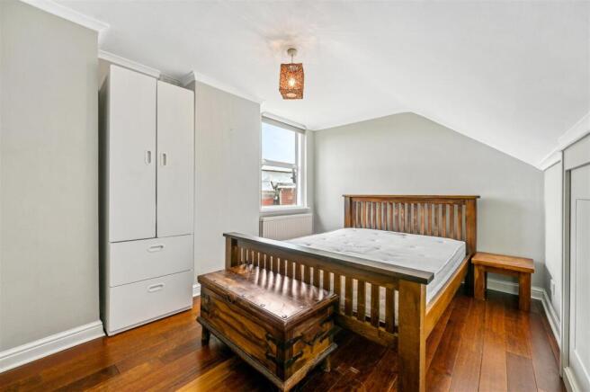 AR - Flat 3, 107 Mill Hill Road - 6 (1).JPG