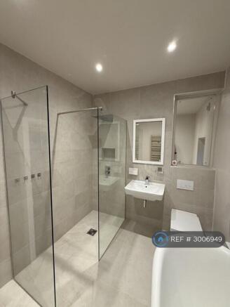 2 bed Terraced to rent Image 8