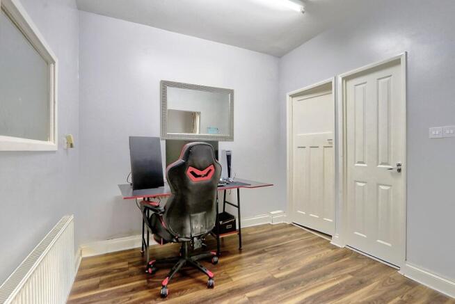 3 bed Terraced for sale Image 6