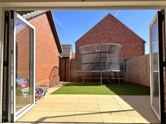 Garden & Bi-Fold Doors 108