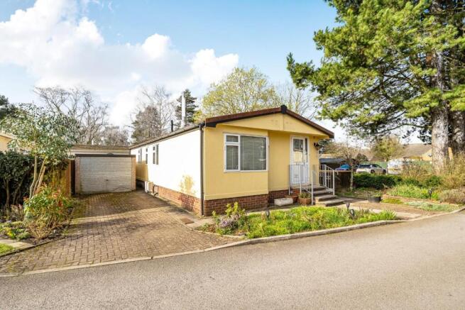 2nd view FRONT incl GARAGE.jpg