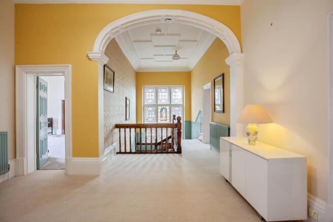 10 bed Detached for sale Image 4