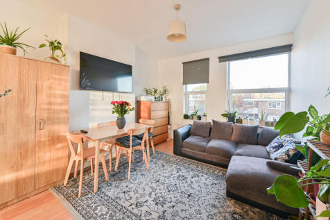 Garratt Lane, Earlsfield, London, SW18