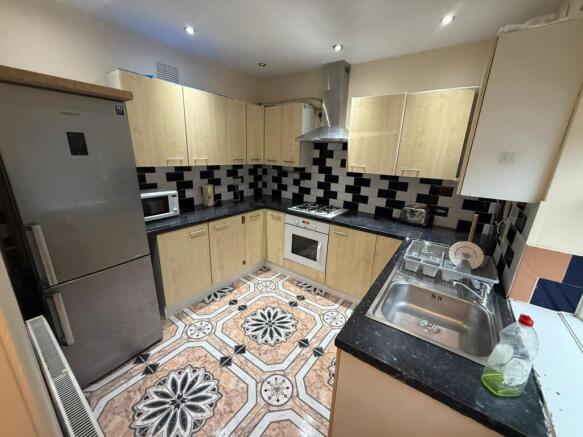 Spacious 3-Bedroom To Let B29