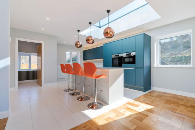 4 bed Cottage for sale Image 7