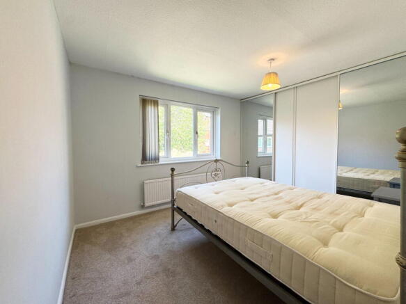 2 bed Apartment for sale Image 6