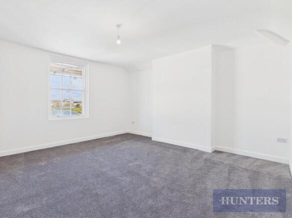 4 bed Flat to rent Image 7