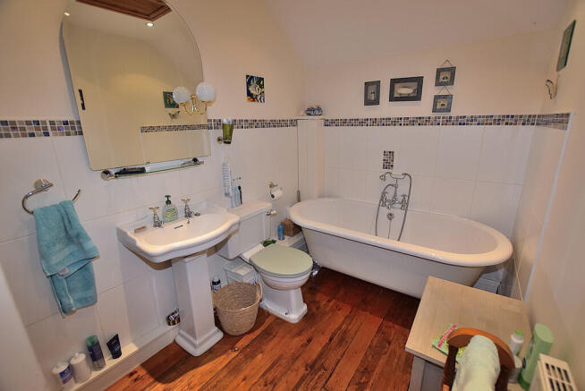 3 bed Barn Conversion for sale Image 12